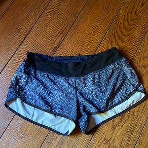 Lululemon shorts size 8
